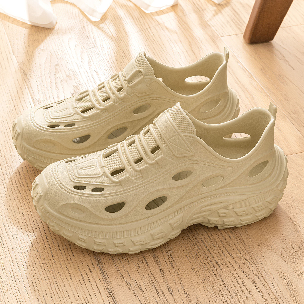 Men's Summer Clogs for Outdoor - Aquatic Sports Shoes review and price
